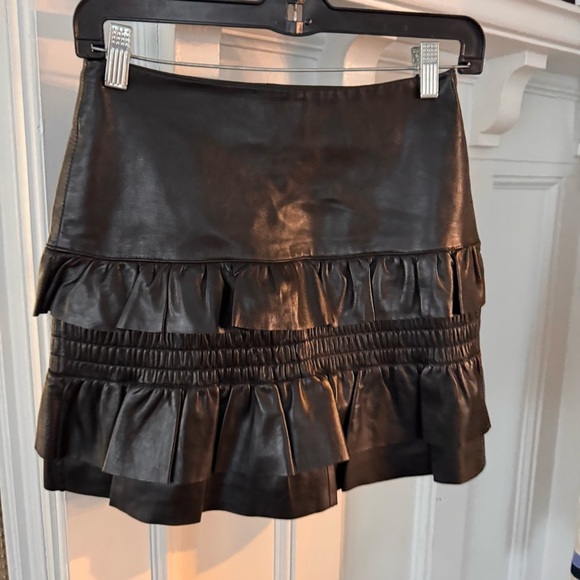 NEW Maje Leather Skirt Black Jupia Ruffle Mini A Line $595 Size 34 FR / 6 US - Picture 3 of 13